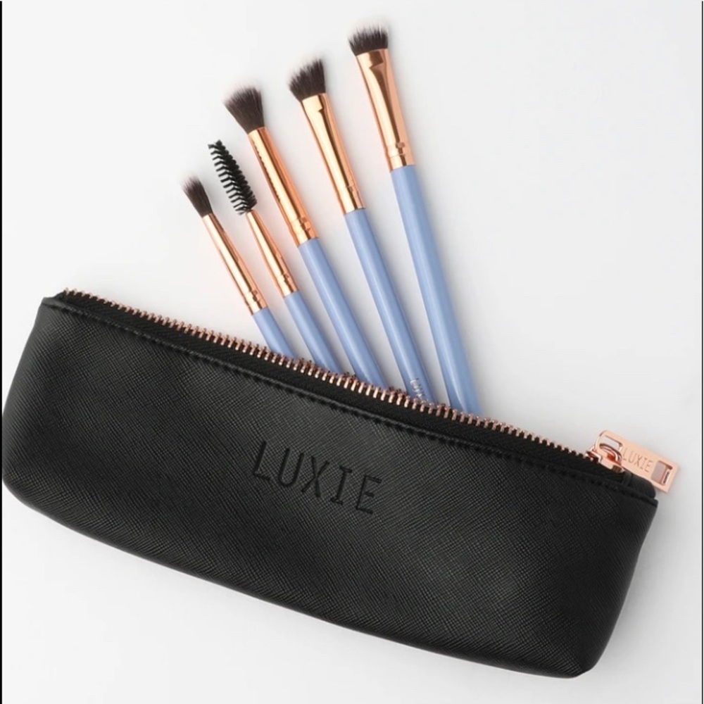 Luxie wonderlust set brushes